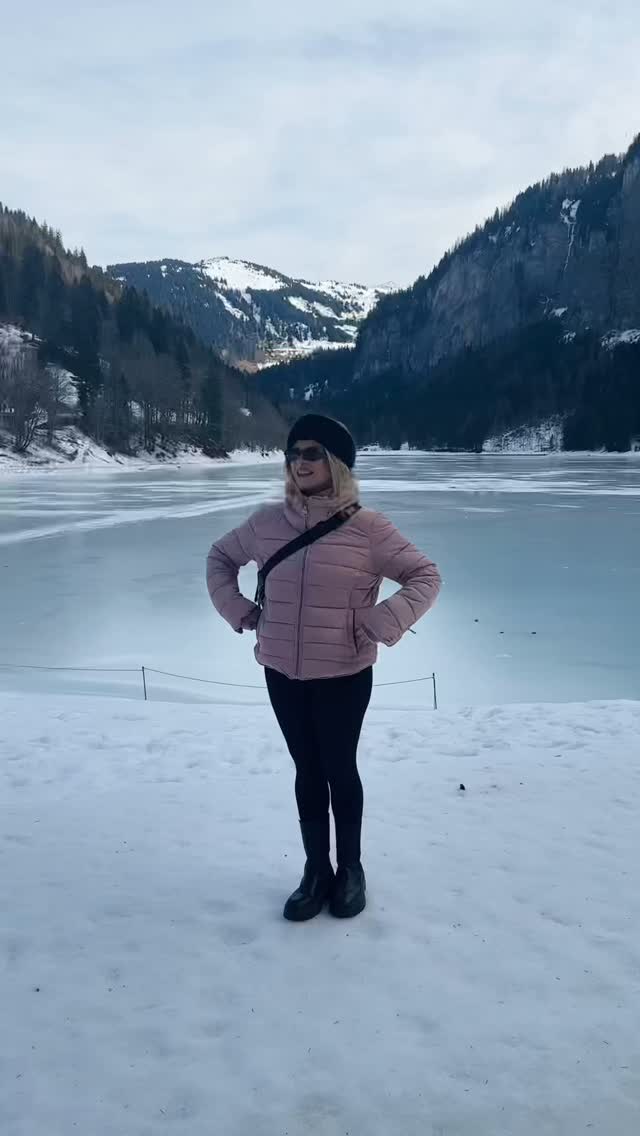 Feeling grateful ???
#bridalmakeupartist #weddingmakeup #destinationwedding #montriond #morzine #destinationmakeupartist