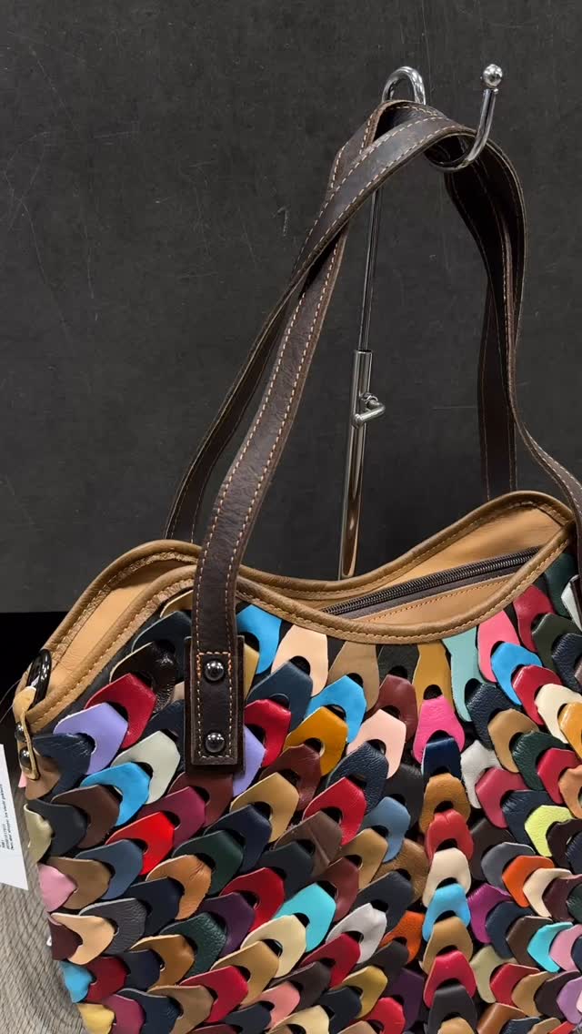 wees uniek, ga voor een prachtige tas met verschillende kleurtjes en een unieke print! ? #lederzaak #harderwijk #gelderland #tassen #bags