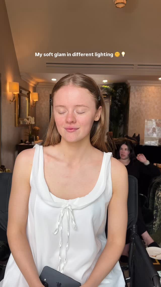 Being a bridal artist means knowing your makeup needs to look good in all different light conditions. Understanding how to achieve that is what makes a bridal expert ???♀️
Years of practice, research and education goes into the looks I create today. My brides get to see the makeup in two different lights at the trial - ensuring they look and feel good all day, whatever the weather! ?
P.S it looks even better in the professional photos ?
#bridalmakeup #cheshiremakeupartist #bridalmakeupartist #weddingmakeup #grantleyhall