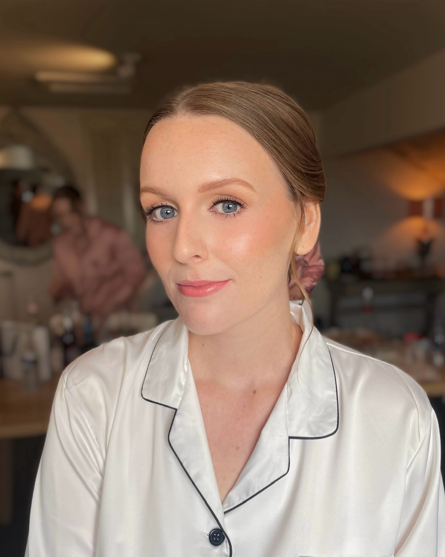 Throwback to August for Kates lovely wedding at @larkspurlodge
It was important to Kate that we kept the makeup natural, glowing and fresh. Individual cluster lashes defined her eyes whilst a sheer foundation made sure her gorgeous freckles still showed through. Tbh is look is still super longwearing even though its natural! ✨
How beautiful does she look!
Hair @charlotteautybridalhair
#bridalmakeup #larkspurlodge #naturalmakeup #weddingmakeup #cheshire #cheshiremakeupartist #cheshirewedding