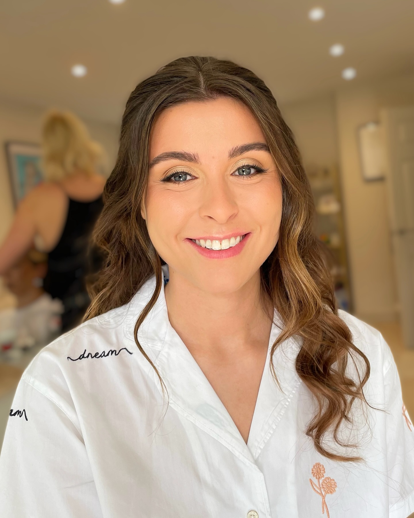 July 2024 - the sun was shining, bride Olivia was warm enough in just linen pyjamas with the patio doors open, @haircreationsbycolette was working in a vest top, my toes were out in my sandals, oh bliss. Can you tell I’m looking forward for the warmer weather! ?
My lovely Olivia was a natural girly through and through, keeping the makeup super simple and effortless for her city centre ceremony. 10/10 ?
#bridalmakeup #weddingmakeup #cheshire #cheshiremakeupartist