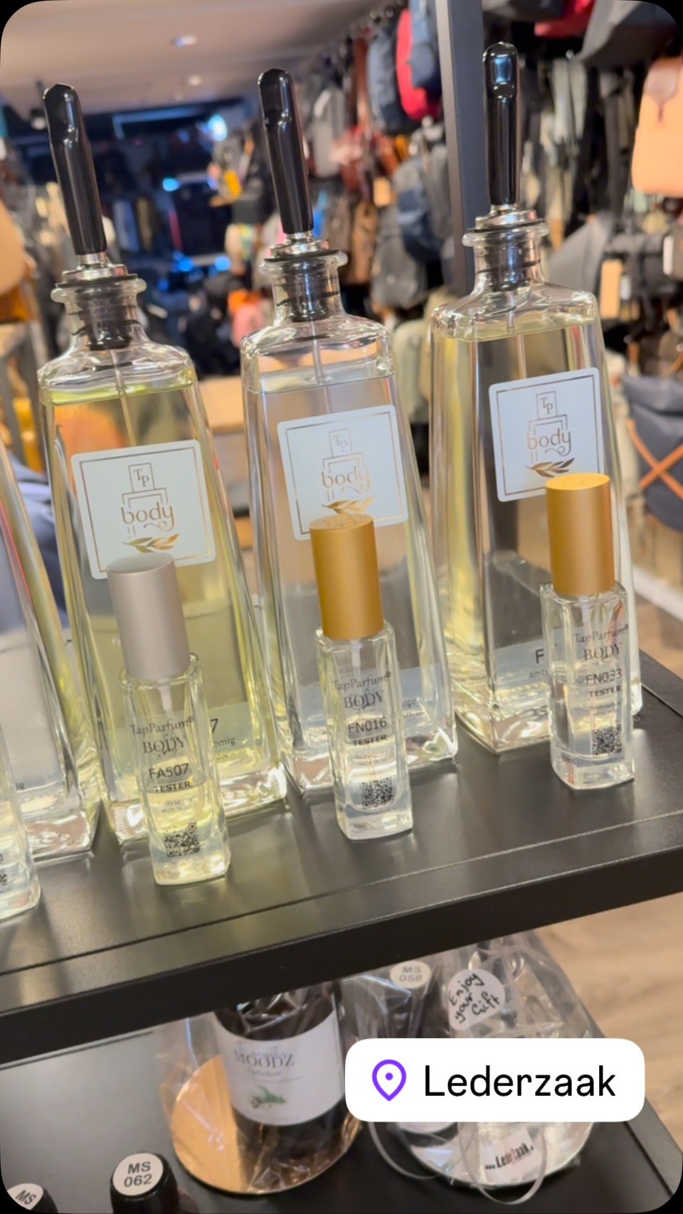 ✨ Nieuw in ons assortiment! ✨
Onze 10 bestverkochte TapParfum-geuren zijn er nu ook als bodymist – ideaal voor zomerse dagen! ?
? Luchtig, verfrissend en heerlijk geurend
? 100ml voor slechts €15,-
? Exclusieve geuren voor €17,50
Perfect voor warme momenten wanneer je net dat beetje extra wilt stralen! ?
?Wees er snel bij – op = op!
? DM ons voor info of om te bestellen.
#bodymist #tapparfum #geurenshop #zomergeur #parfumliefhebbers #frisengeurend #zomerbeauty #geurenliefde #parfumaddict #geureninspiratie #exclusievegeuren #fragranceofinstagram #summerready #geurenparadijs
#harderwijk #ermelo #putten #heerlijkharderwijk #nunspeet #zeewolde #harderwijksezaken