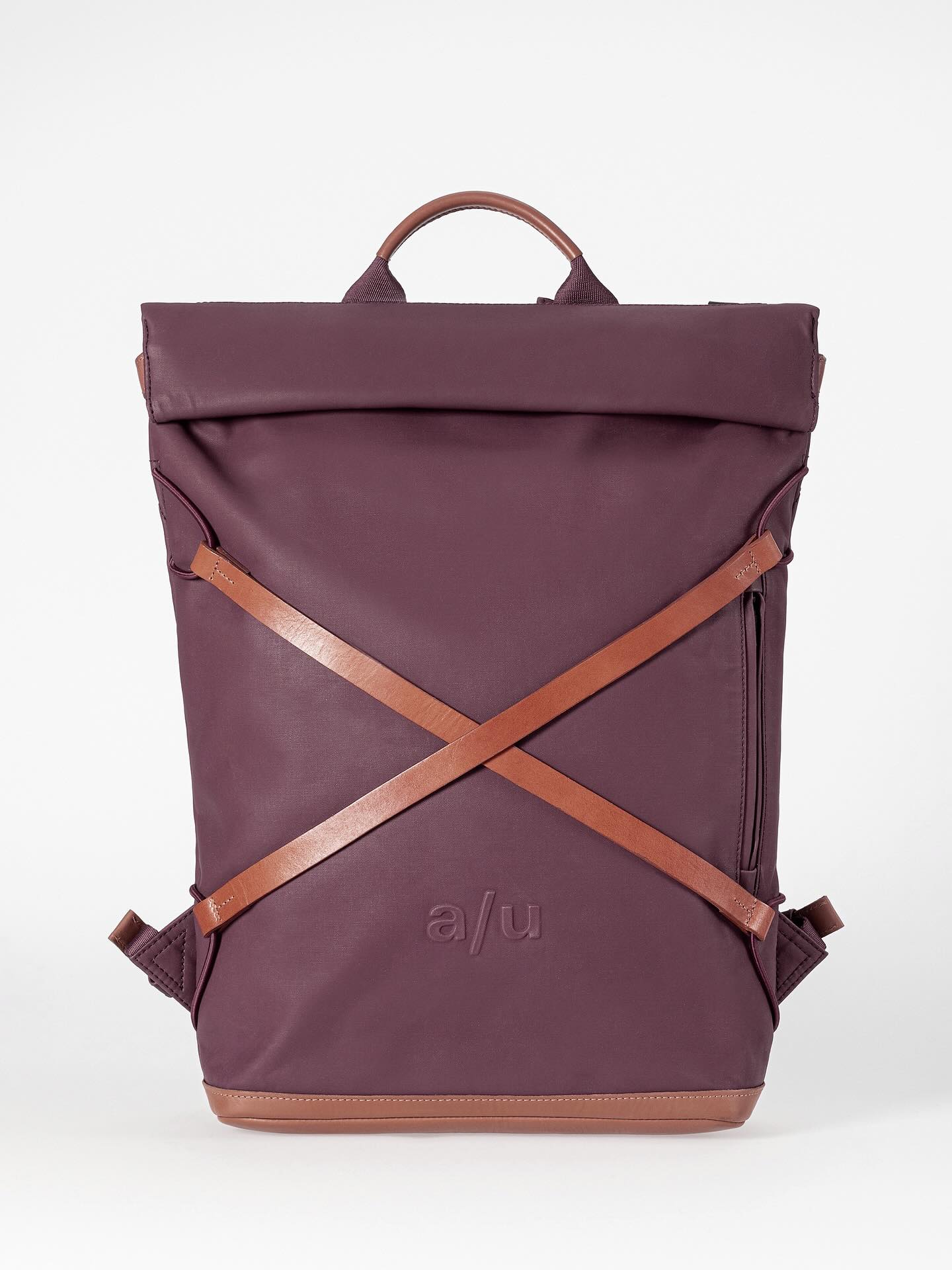 De Japan-serie is uitgebreid met drie verfijnde kleuren: Ginger, Marsland en Cherry Lacquer ??
Welke kleur kies jij?
? Op de foto: model Osaka – een tas met apart laptopvak, slimme opbergvakken, uitzonderlijk draagcomfort én bijna volledig waterdicht.
Duits design, gemaakt voor het stadsleven. ??️
#NewArrival #JapanSerie #OsakaBag #CherryLacquer #Marsland #GingerColor #FunctionalFashion #LaptopBag #Waterdicht #UrbanStyle #GermanDesign #Tassenliefde #EverydayCarry #MinimalStyle #BackToWorkStyle