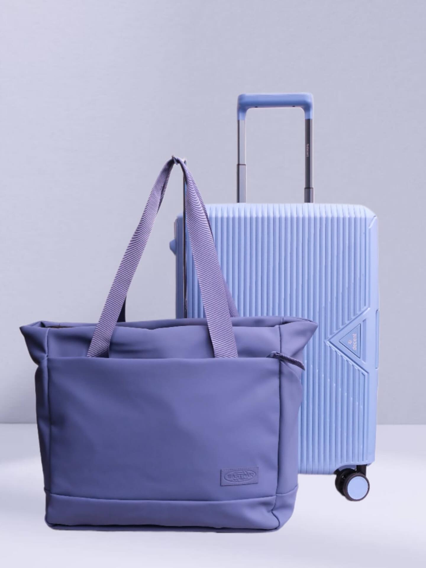 ☀️ Herfst? Tijd voor zon! ?✈️
Een korte trip, drie-punt sluiting, niet duur én perfect georganiseerd.
Pak je essentials in de Eastpak cabine-tas en geniet van elke zonnestraal. ?✨
#TravelLight #Eastpak #CabinBag #HerfstBreak #Zonvakantie #WeekendGetaway #ReisGoed #TravelEssentials